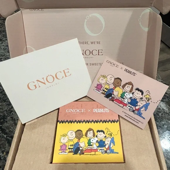 Gnoce Peanuts Character Jewelry Set - Picture 2 of 3